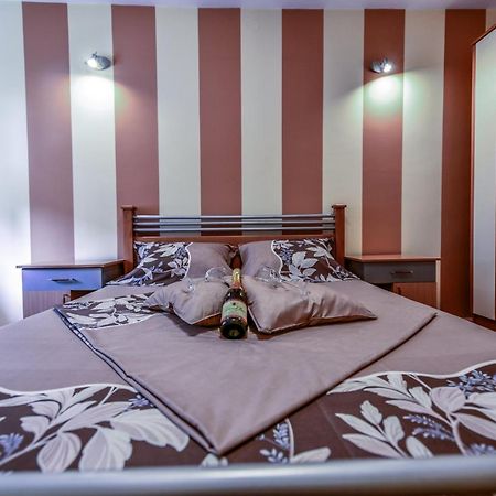Lux Apartman Cvetkovic Kraljevo Exteriér fotografie
